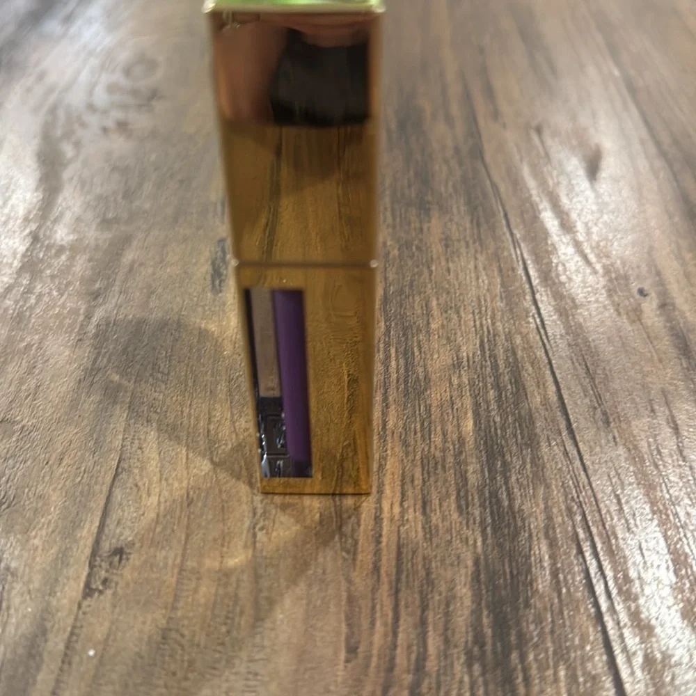 Scott Barnes lipgloss